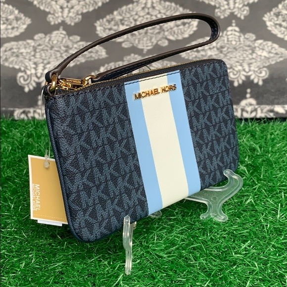 Michael Kors Jet Set Travel Large Top Zip Wristlet - Picture 1 of 16